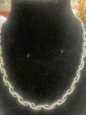 Elegant Silver-Tone Twisted Link Necklace with Crystal Accents